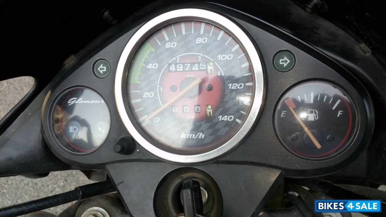 Black Hero Glamour 125