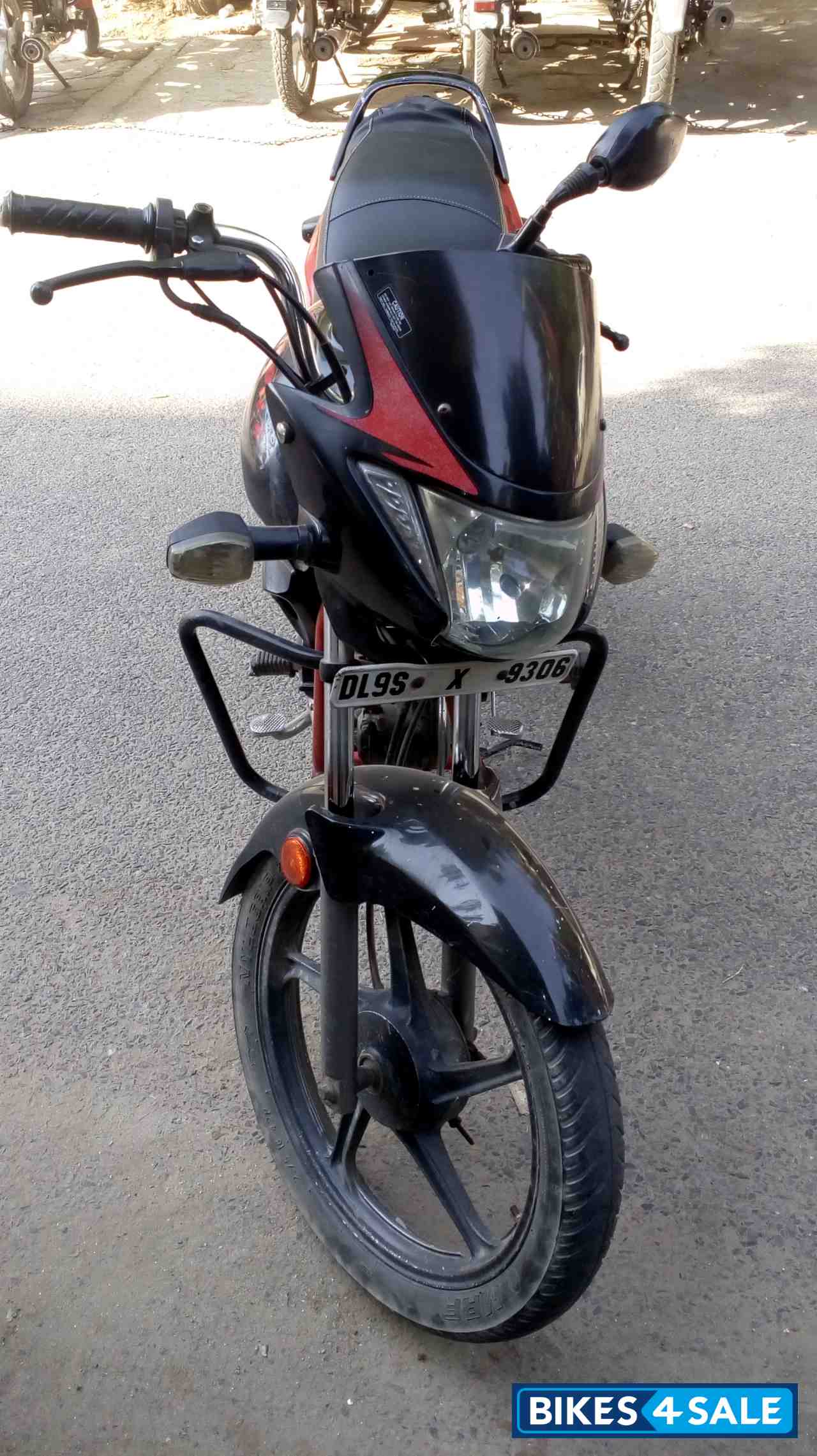 Black Hero Glamour 125