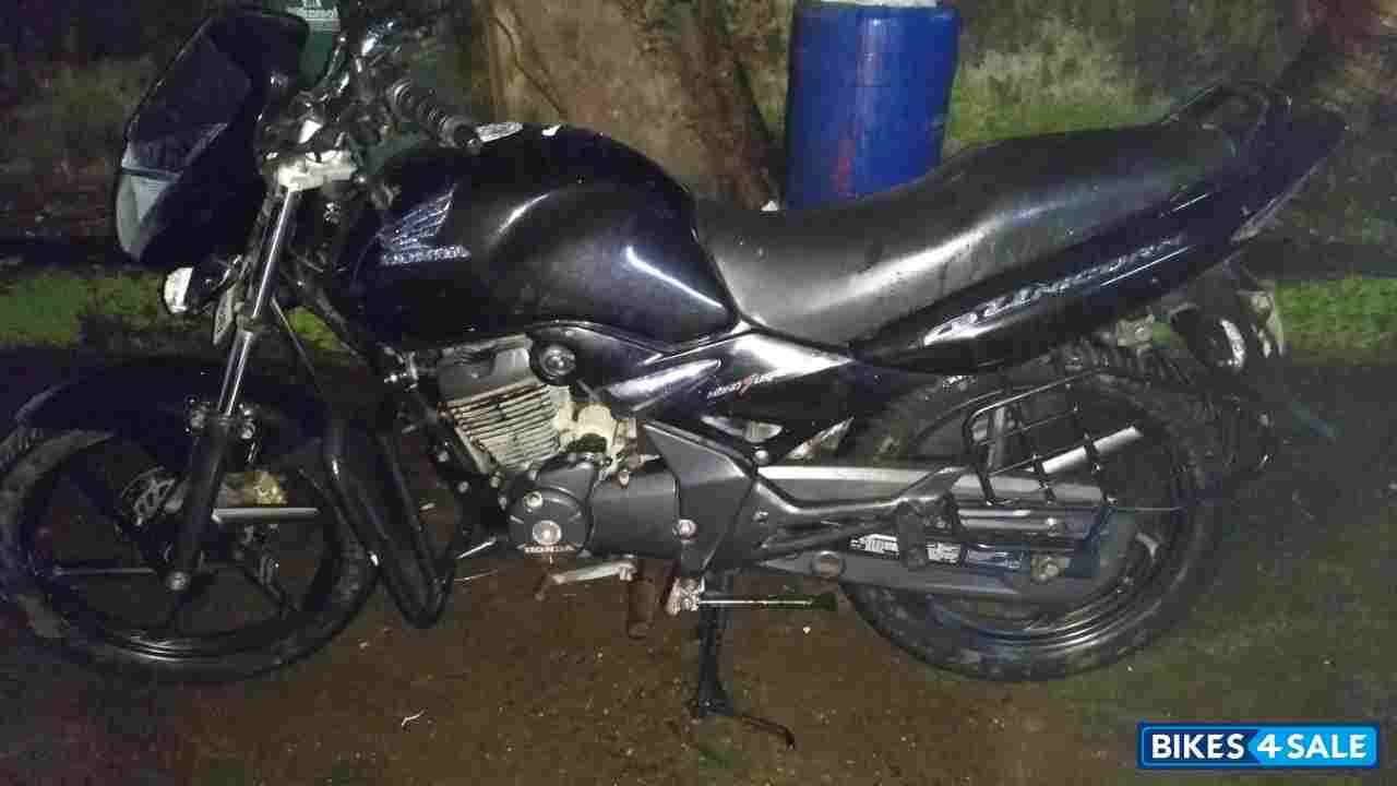 Black Honda CB Unicorn