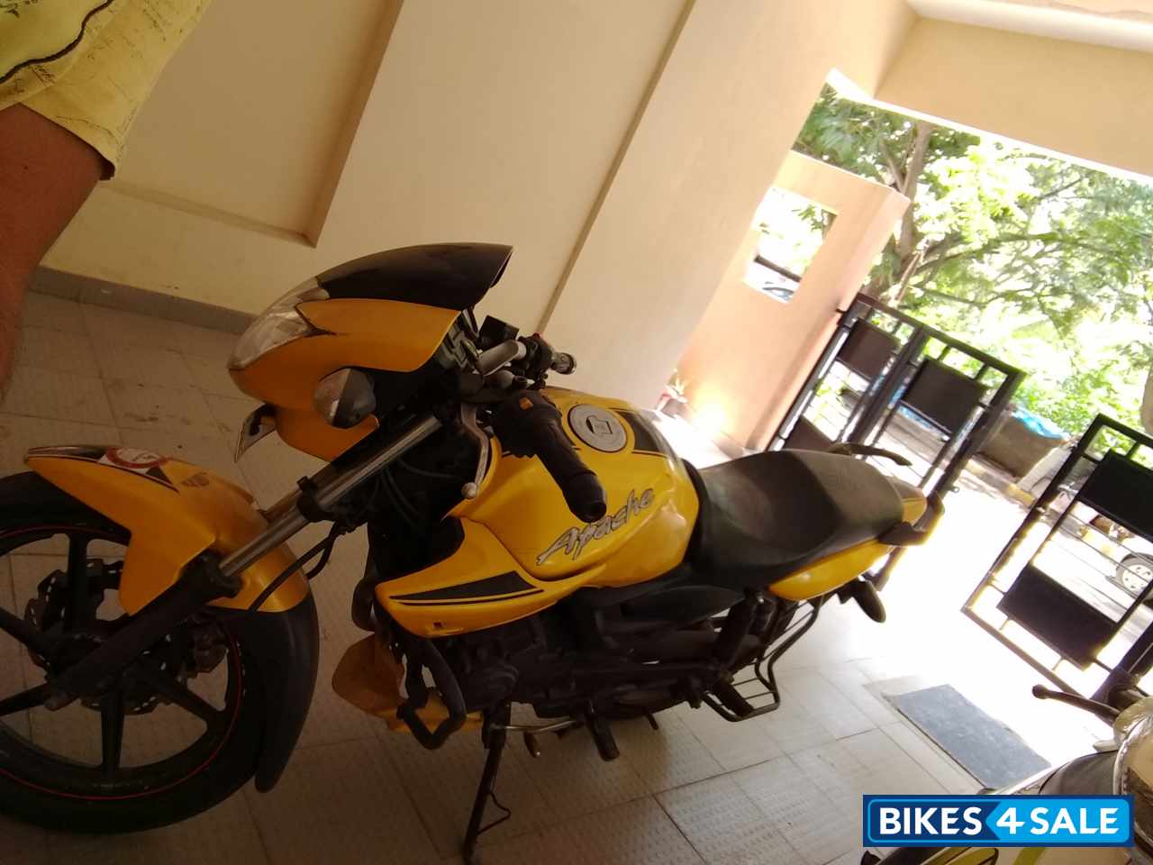 Yellow TVS Apache RTR 160