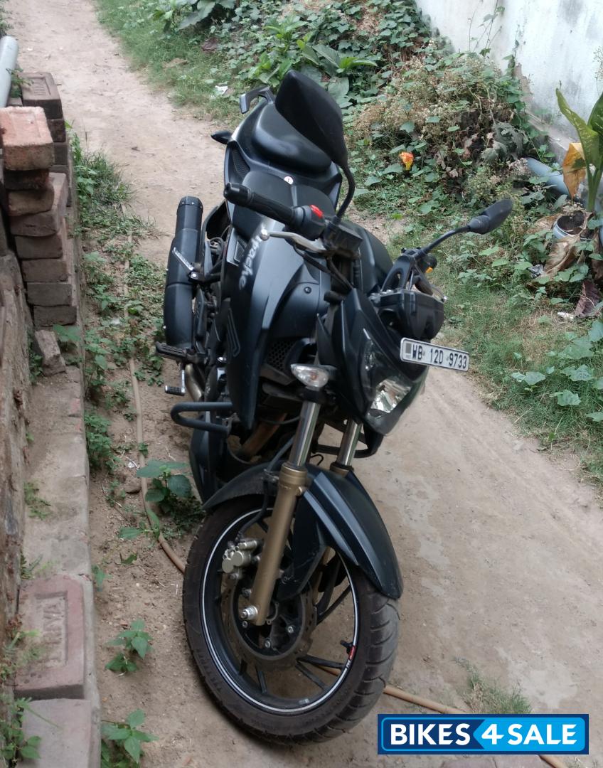 Matt Black TVS Apache RTR 200 4V