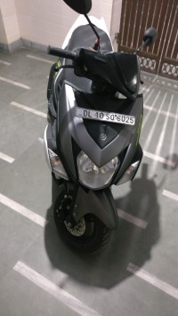 Black White Yamaha Cygnus Ray ZR