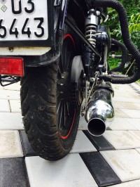 Black Royal Enfield Bullet 500