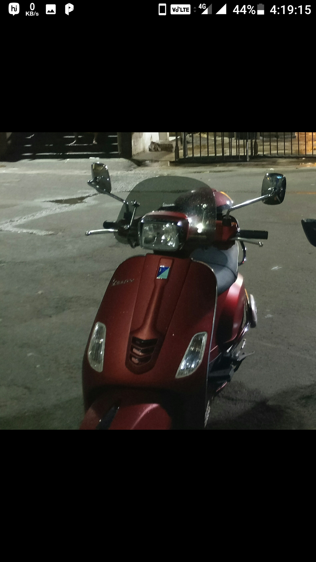 Matt Red Vespa SXL 150