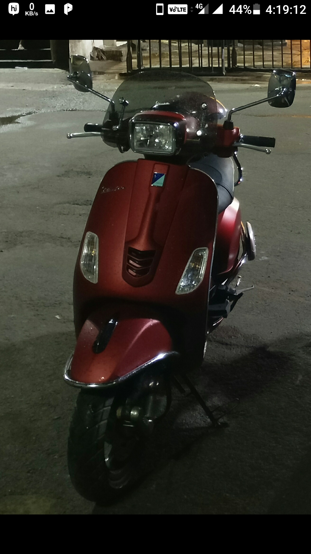 Matt Red Vespa SXL 150