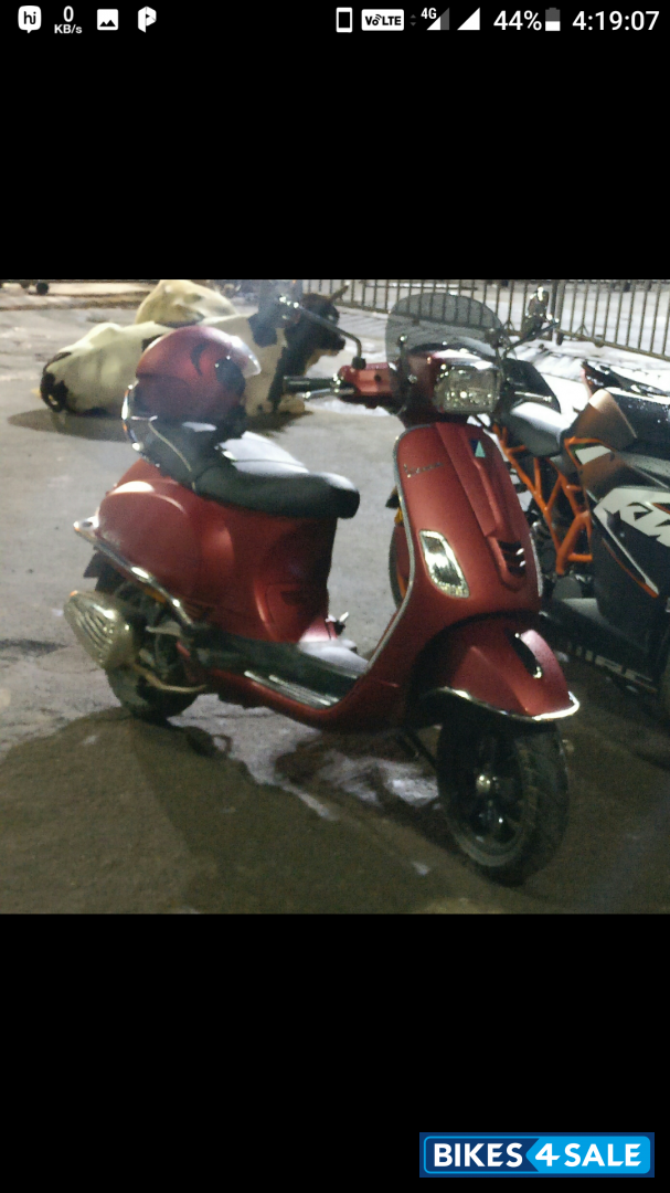 Matt Red Vespa SXL 150