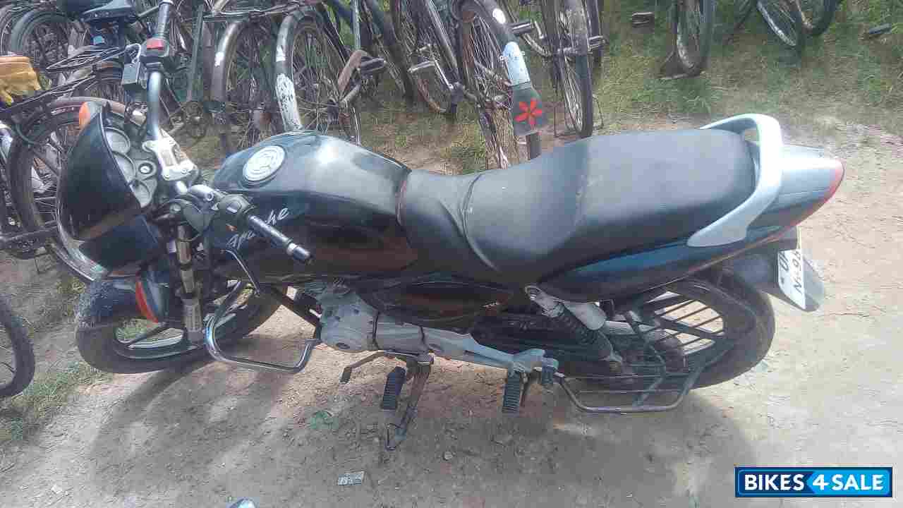 Black TVS Apache 150 Black TVS Apache 150