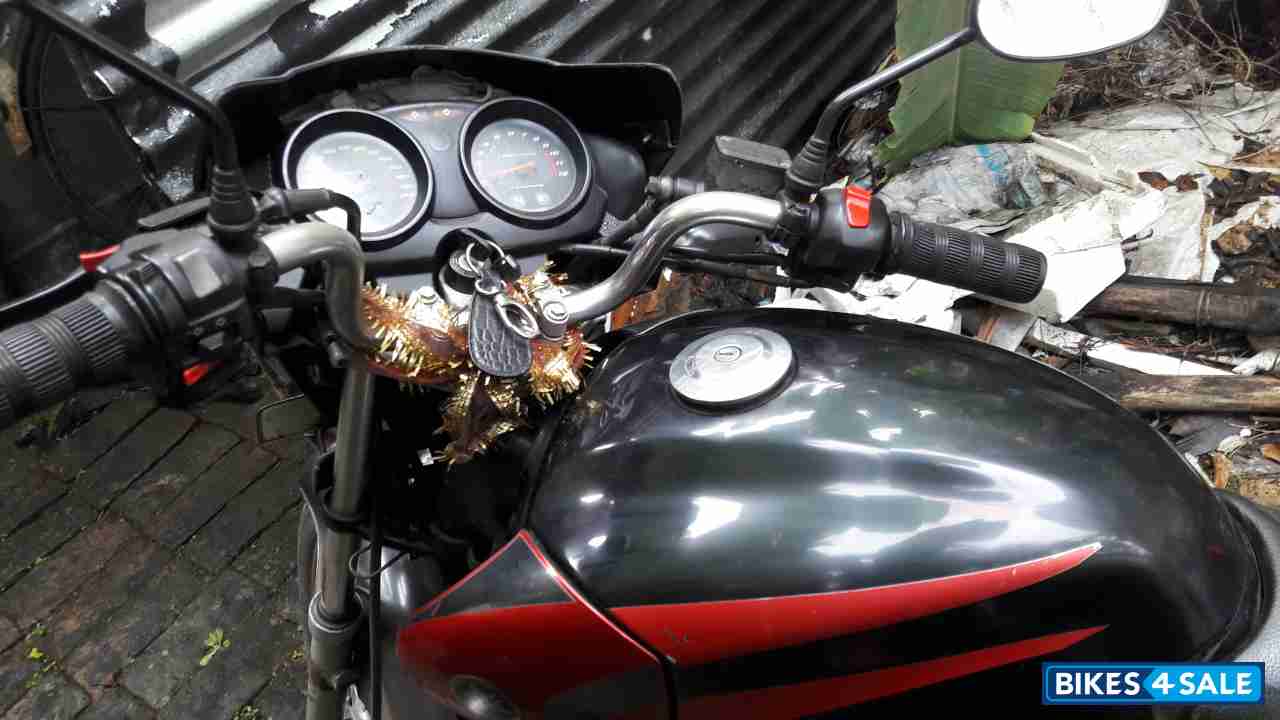 Black & Red Yamaha Fazer 125