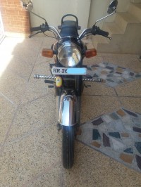 Red Royal Enfield Bullet Machismo 350 Old