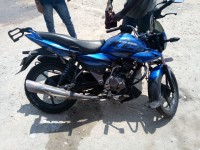 Blue Bajaj XCD 125 DTS-Si