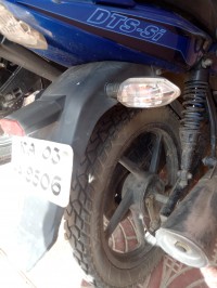Blue Bajaj XCD 125 DTS-Si