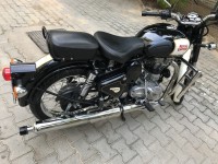 Black Royal Enfield Classic 500