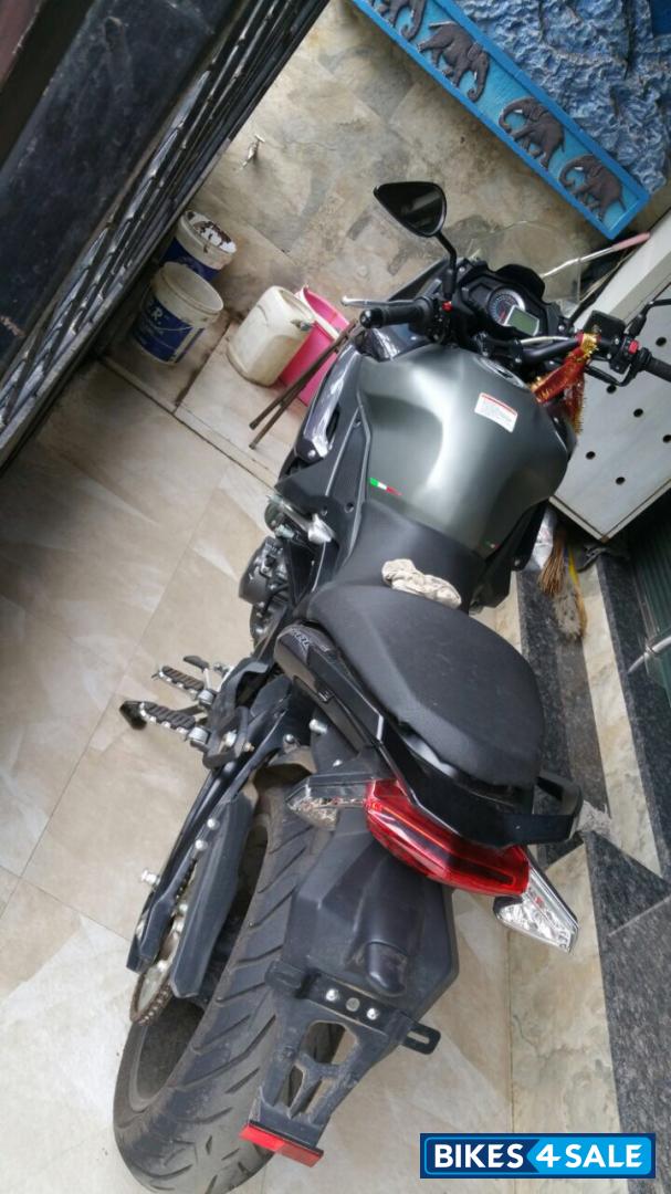 Grey Benelli TNT 600 GT Grey Benelli TNT 600 GT