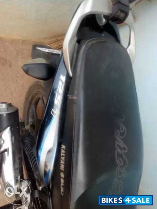 Blue And Black Bajaj Discover 125T