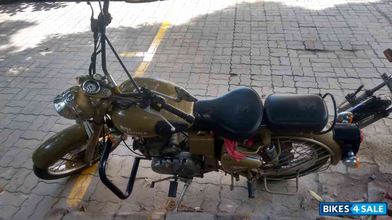 Desert Royal Enfield Classic Desert Storm