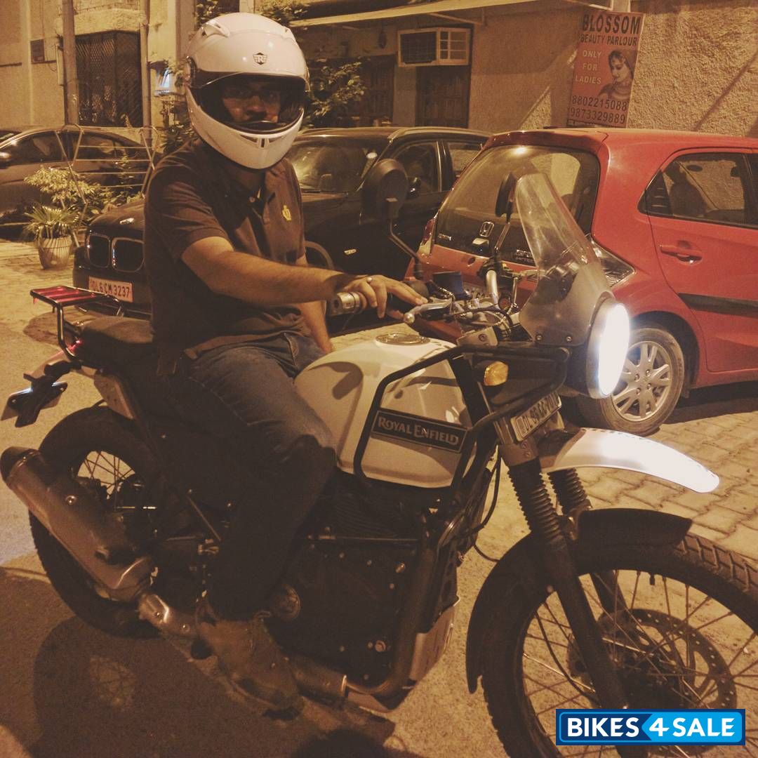 Snow Royal Enfield Himalayan