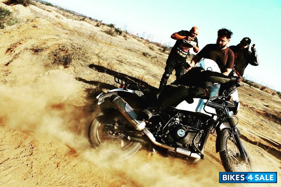 Snow Royal Enfield Himalayan