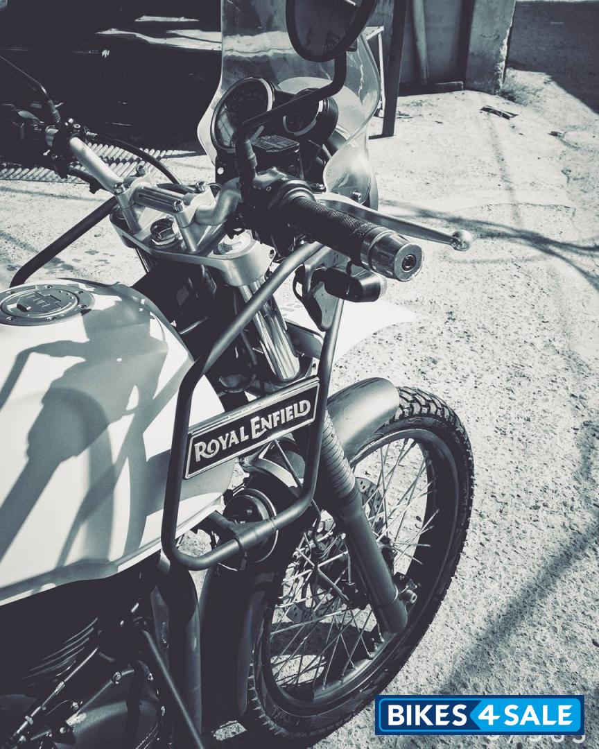 Snow Royal Enfield Himalayan
