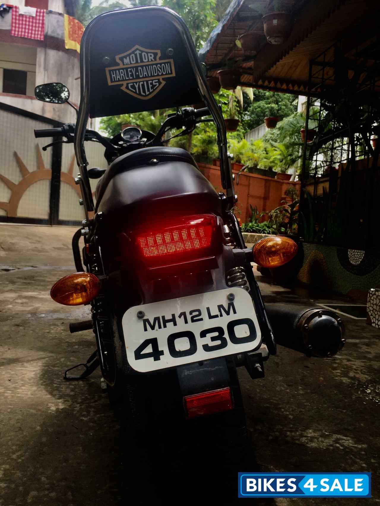 Matte Black Harley Davidson Street 750