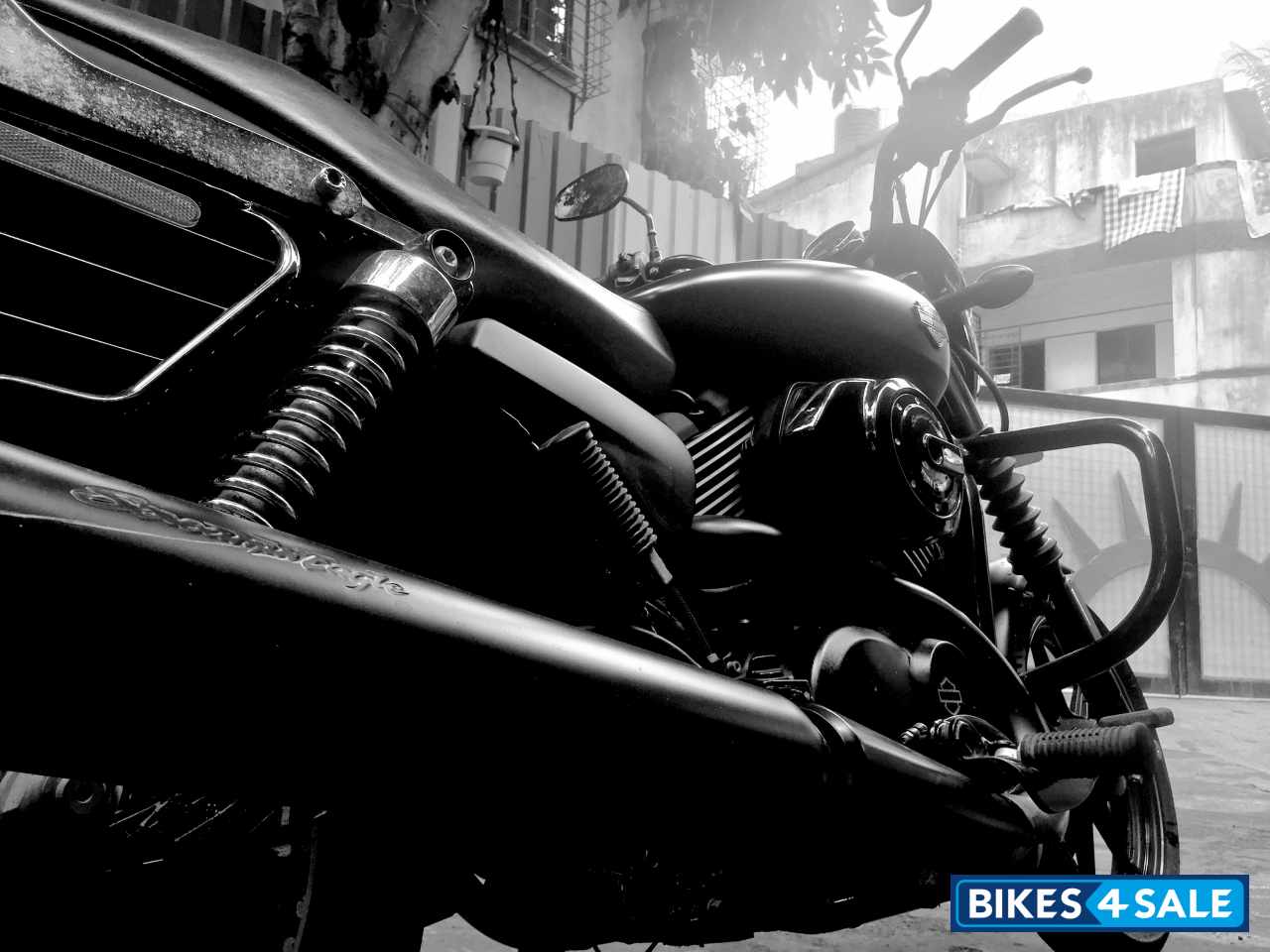 Matte Black Harley Davidson Street 750