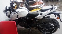 Pearl White TVS Apache RTR 200 4V