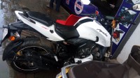 Pearl White TVS Apache RTR 200 4V