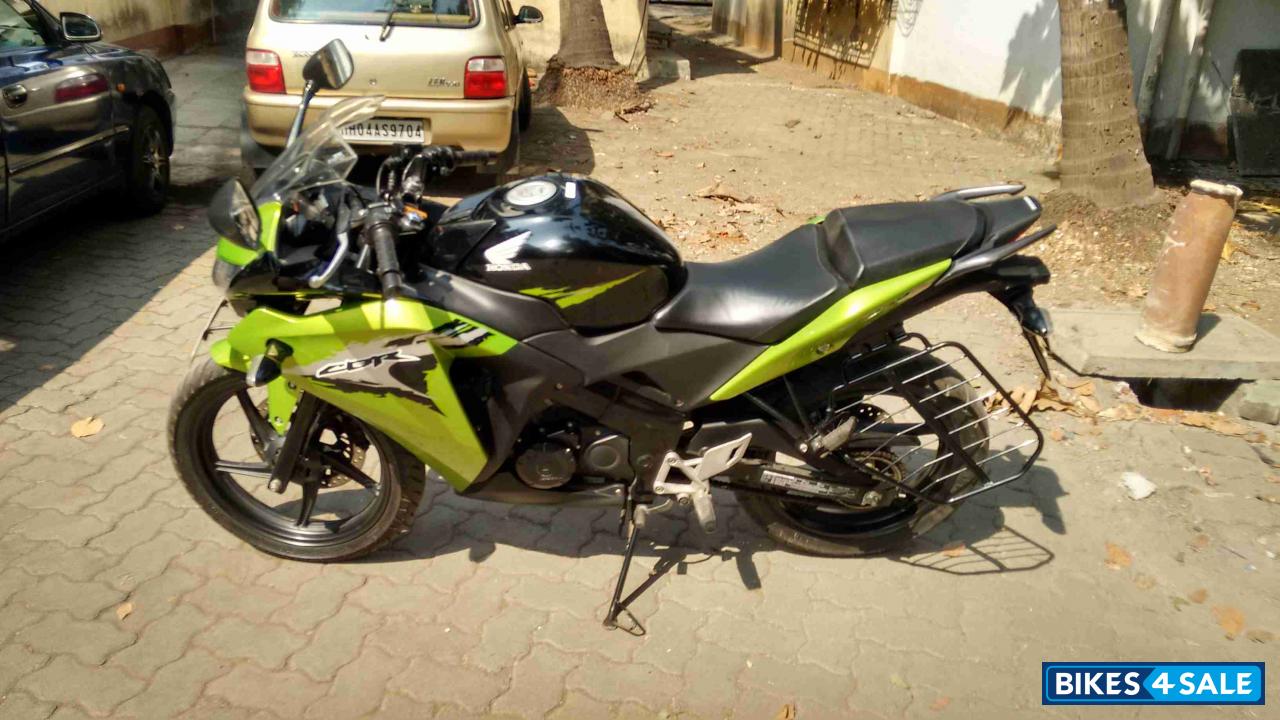 Black & Green Honda CBR 150R
