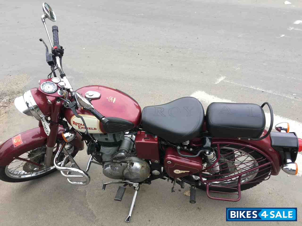 Maroon Royal Enfield Classic 350 Maroon Royal Enfield Classic 350