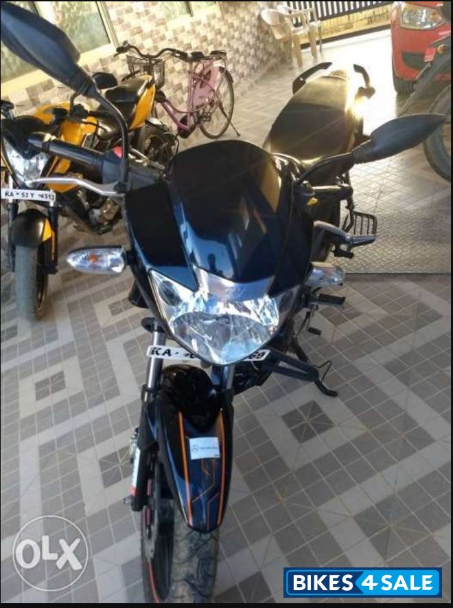 Black TVS Apache RTR 160