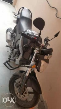 Black Yamaha FZ16