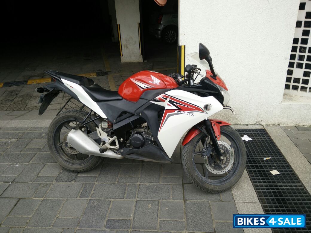 Red Honda CBR 150R