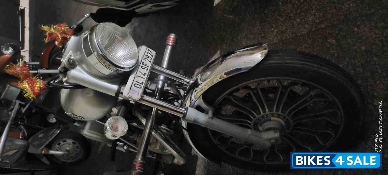 Silver Royal Enfield Bullet Standard 350 Silver Royal Enfield Bullet Standard 350
