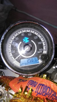 Black Bajaj Avenger Cruise 220