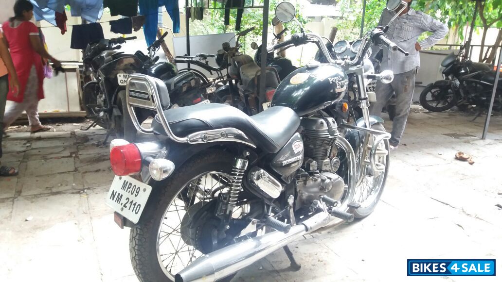 Black Royal Enfield Thunderbird TwinSpark 350