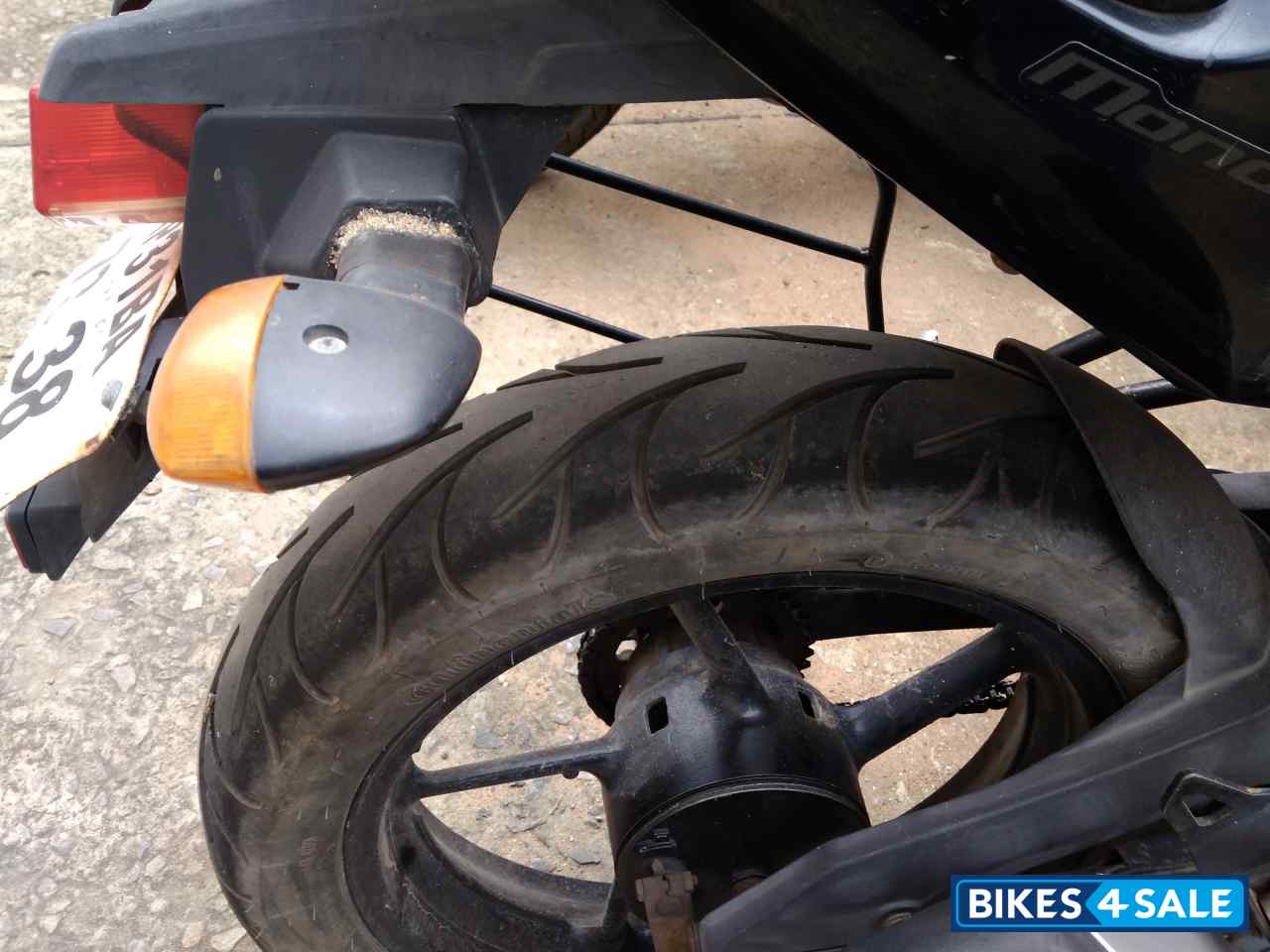 Black Yamaha FZ16 Black Yamaha FZ16