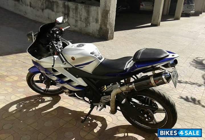 Blue & White Yamaha YZF R15 S