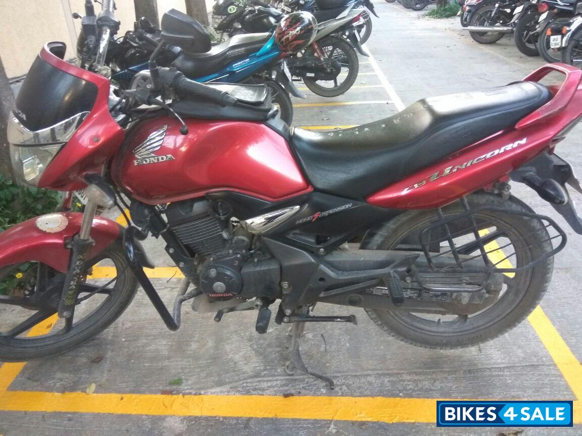 Red Honda CB Unicorn