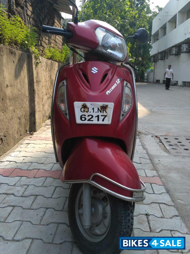 Red Suzuki Access 125