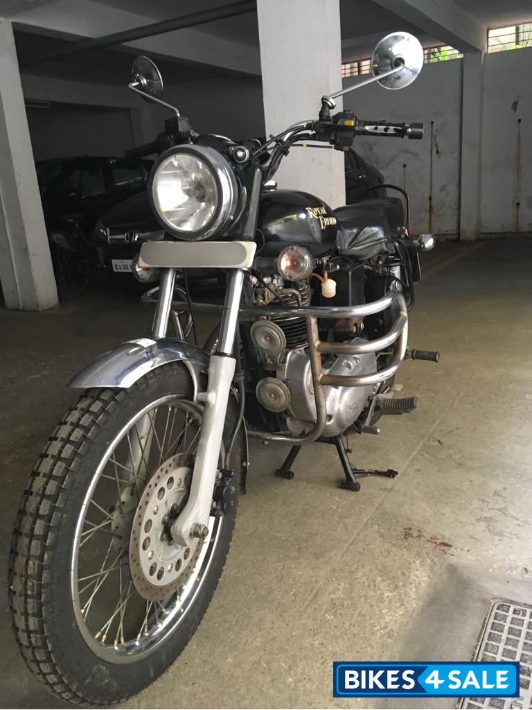 Black Royal Enfield Bullet Electra 5S