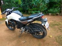 White Honda CB Hornet 160R