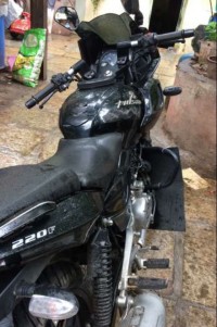 Bajaj Pulsar 220 DTSi 2013 Model