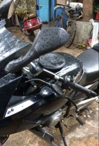 Black Bajaj Pulsar 220 DTSi