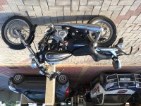 Black Bajaj Avenger Cruise 220