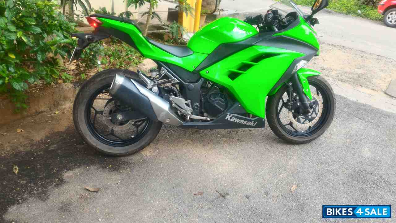 Lemon Green Kawasaki Ninja 300R