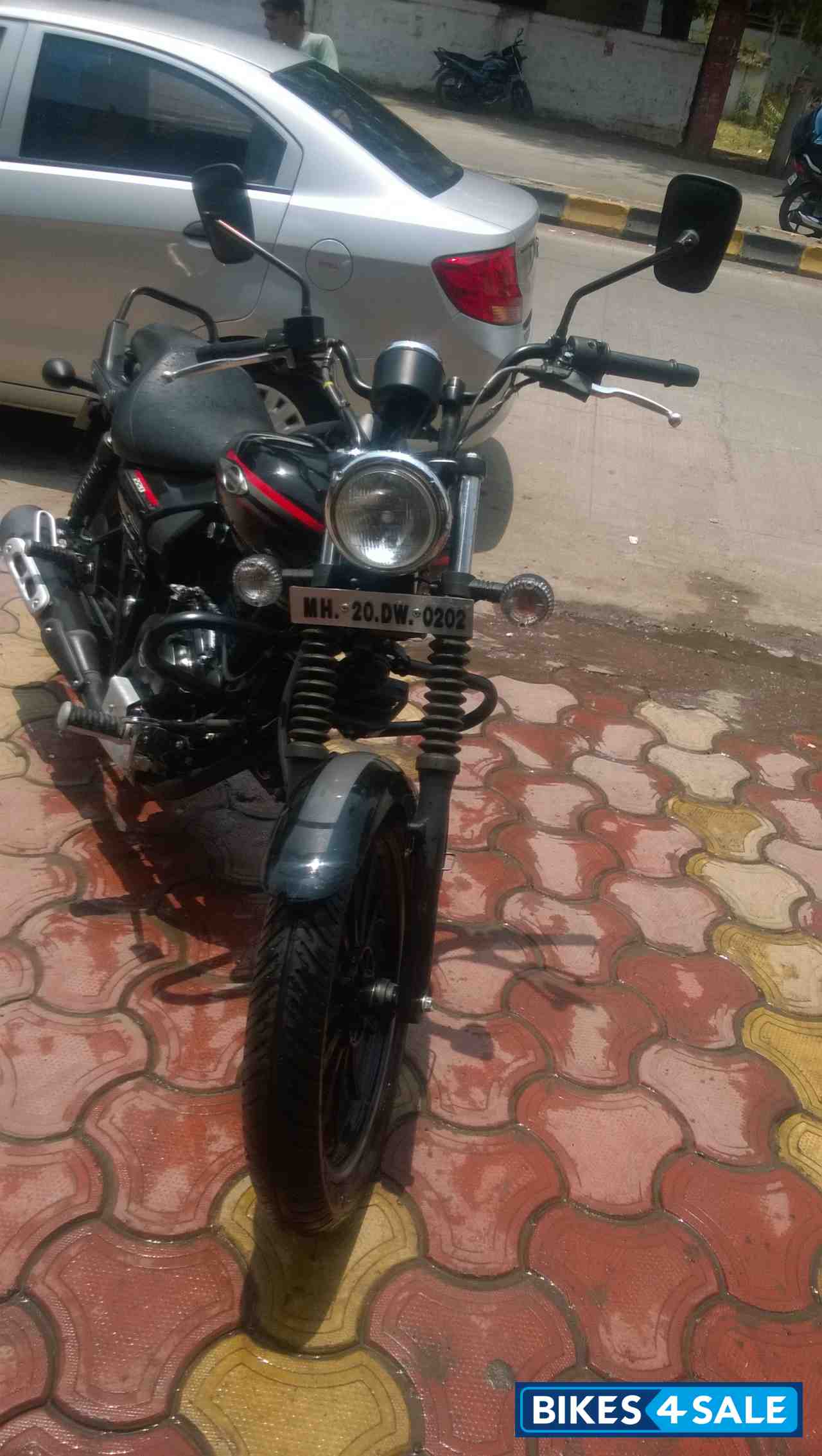 Black Matfinish Bajaj Avenger Street 220