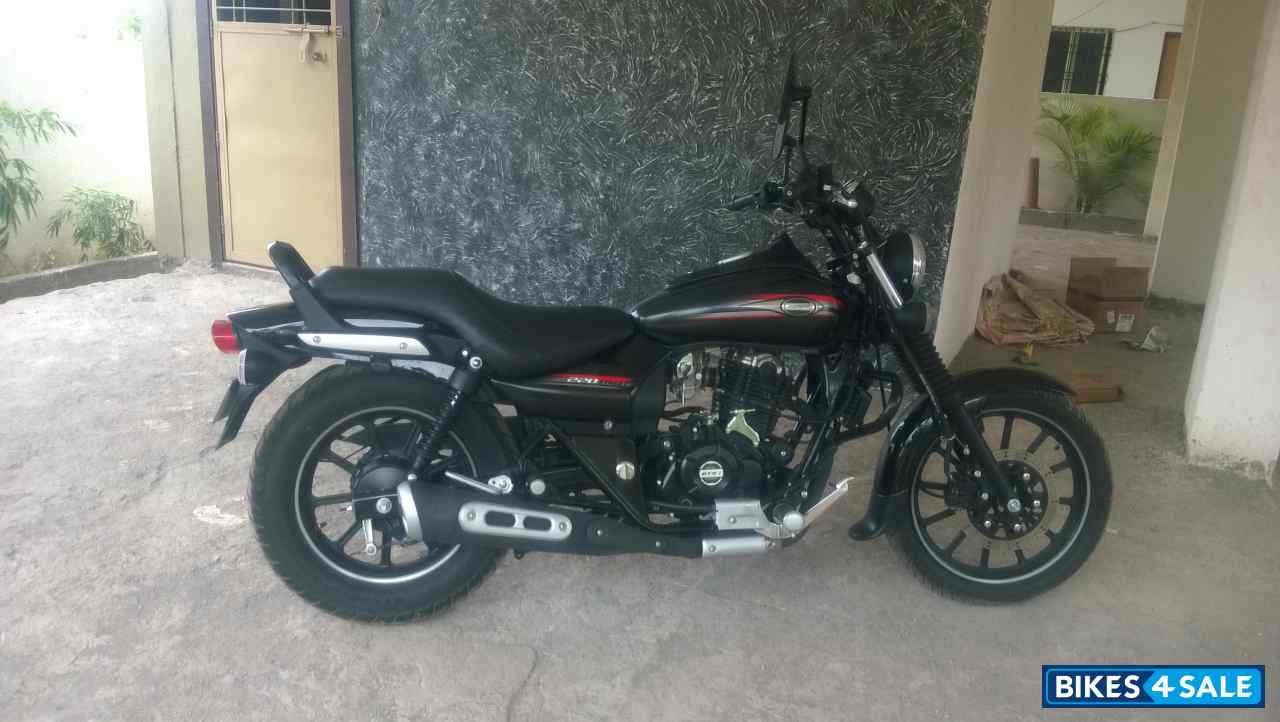 Black Matfinish Bajaj Avenger Street 220
