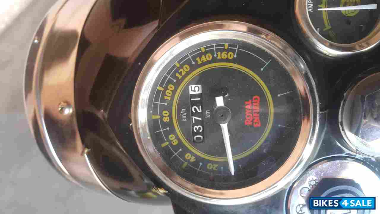 Black Royal Enfield Bullet Standard 350