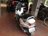 White Honda Aviator