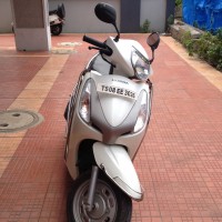 White Honda Aviator