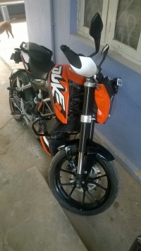 Orange KTM Duke 200